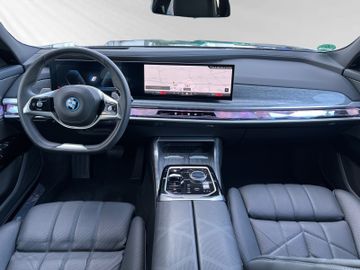 BMW 750 - 11