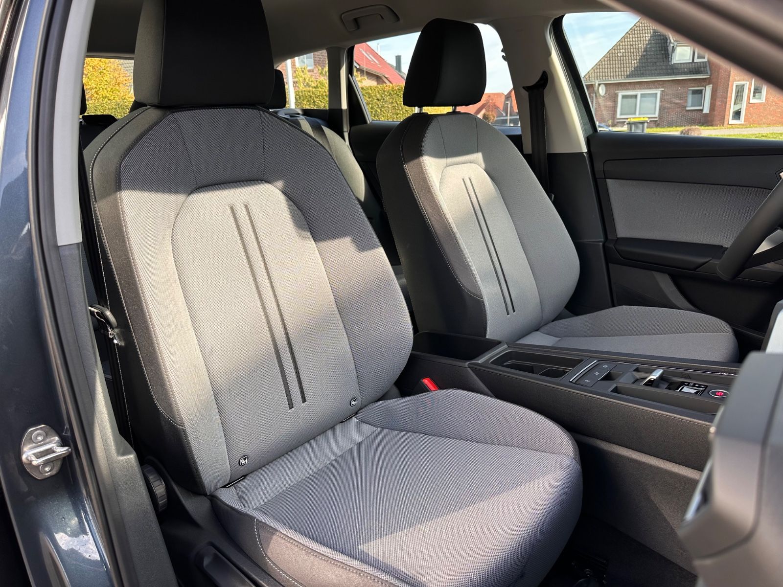 Fahrzeugabbildung SEAT Leon ST 2.0 TDI Style DSG AHK/ACC/APP/SHZ/RFK