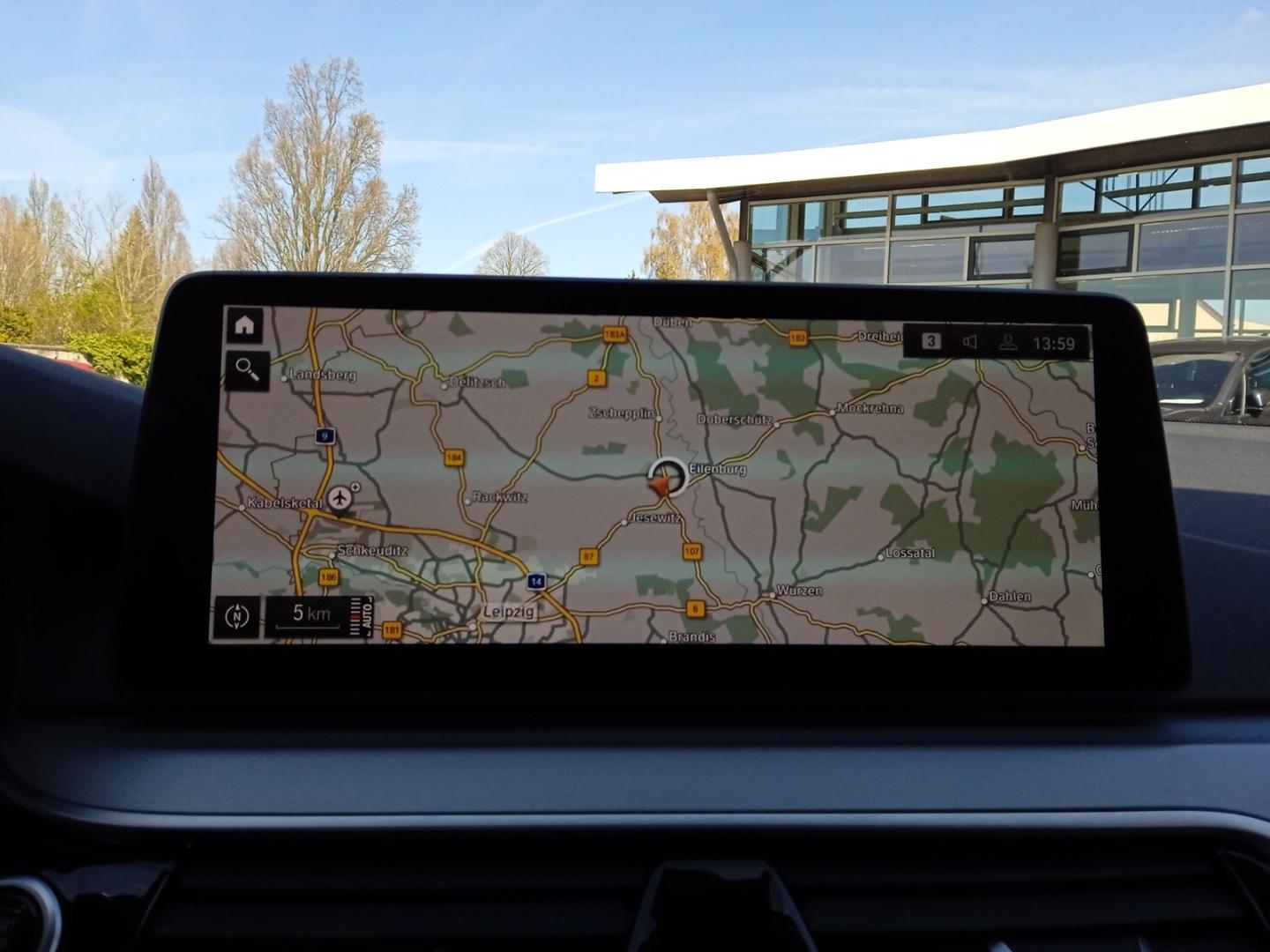 BMW 530 d xDrive Tour+HUD+KAMERA+ACC+AHK+LENKRADHZG+