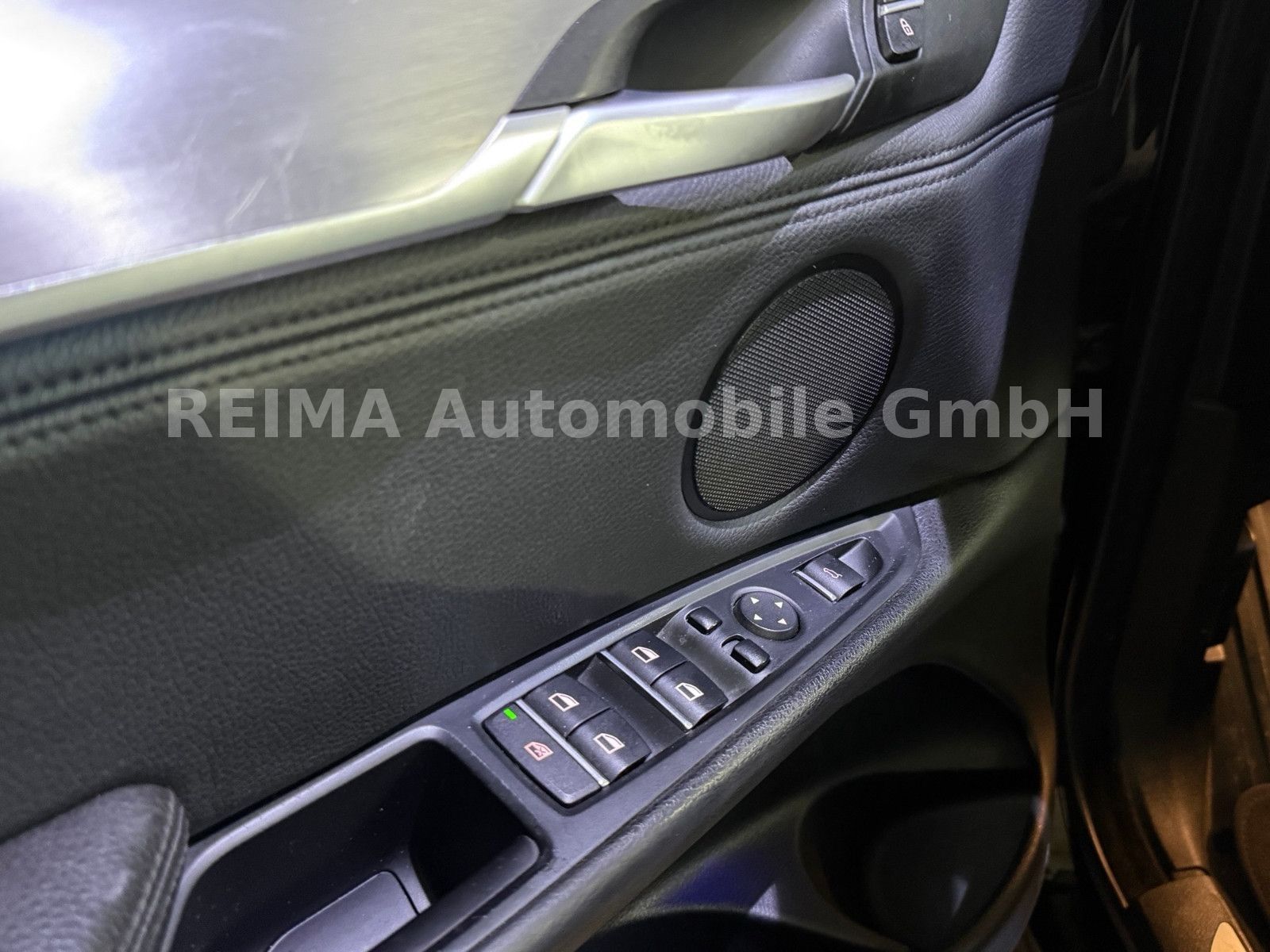 Fahrzeugabbildung BMW X5 xDrive 30 d , M-Sportpaket, Pano, ACC