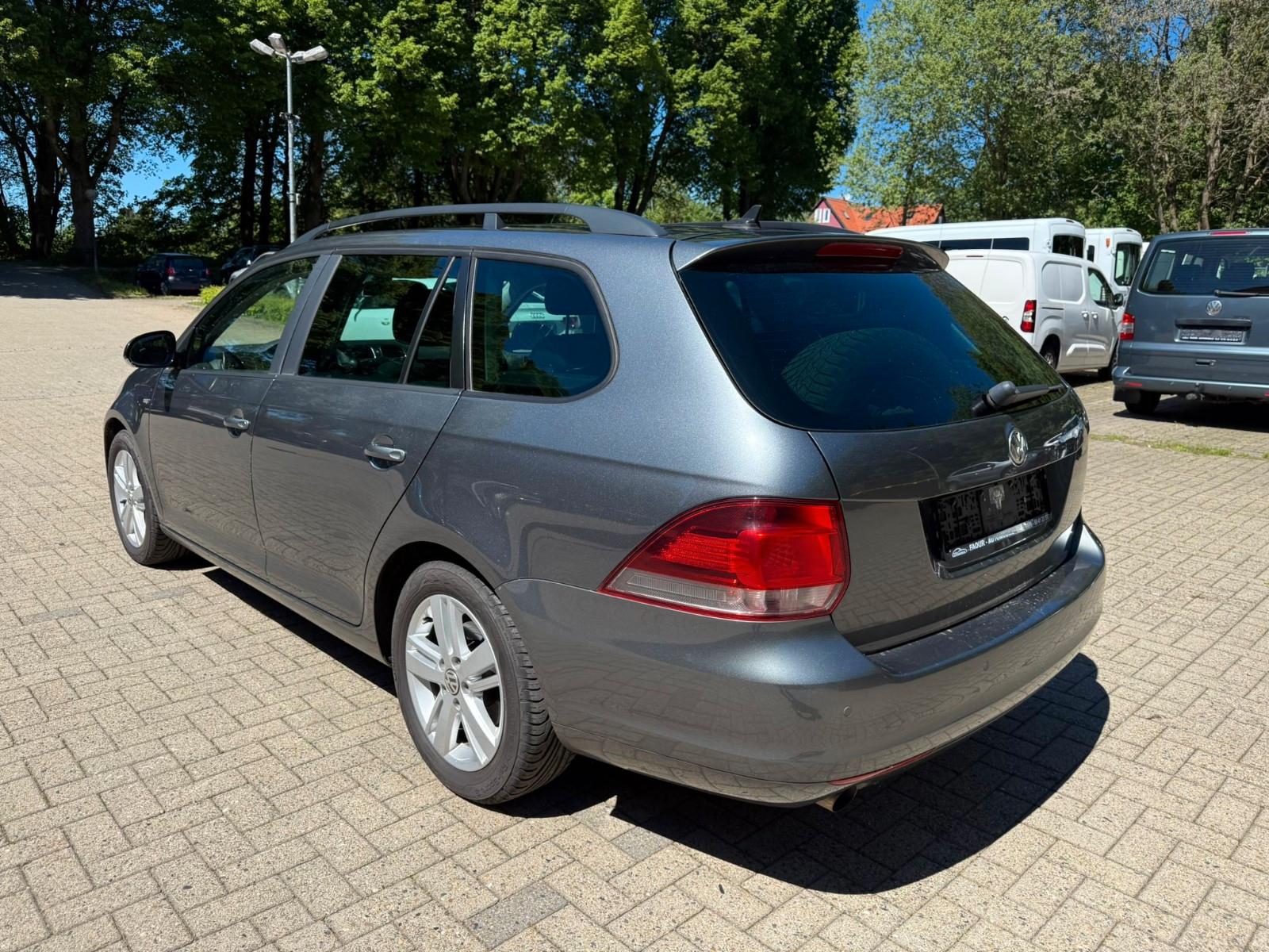 Volkswagen Golf 2013 — engine 1.598 cm³, 105 HP (77kW)