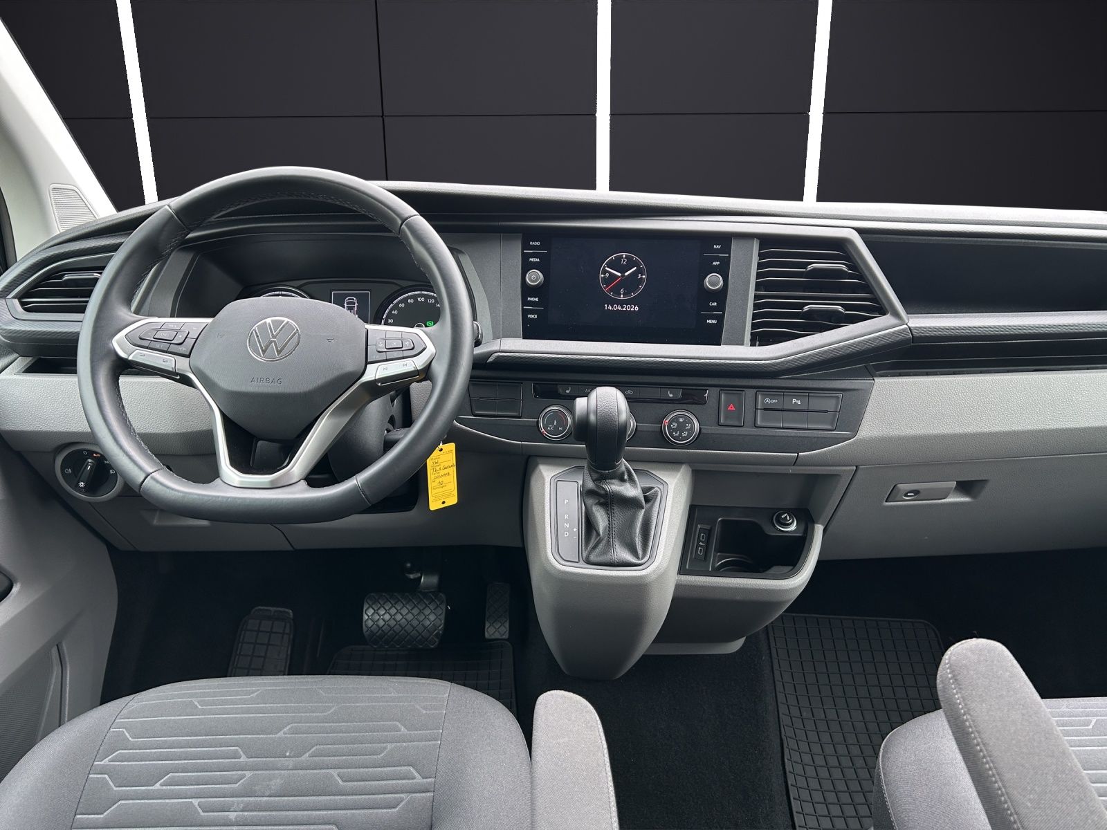 Fahrzeugabbildung Volkswagen T6 Caravelle T6.1 Comfortline DSG LED NAVI