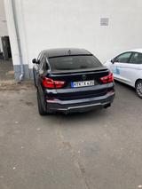 BMW X4 M - schwarze BMW X4 M