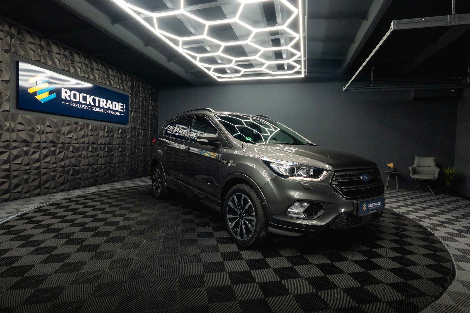 Fahrzeugabbildung Ford Kuga ST-Line 2.0 TDCi 4x4 *LED*Kamera*ACC*DAB*