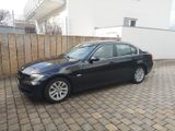 BMW 325xi Limousine (E90) - BMW 325: Xi