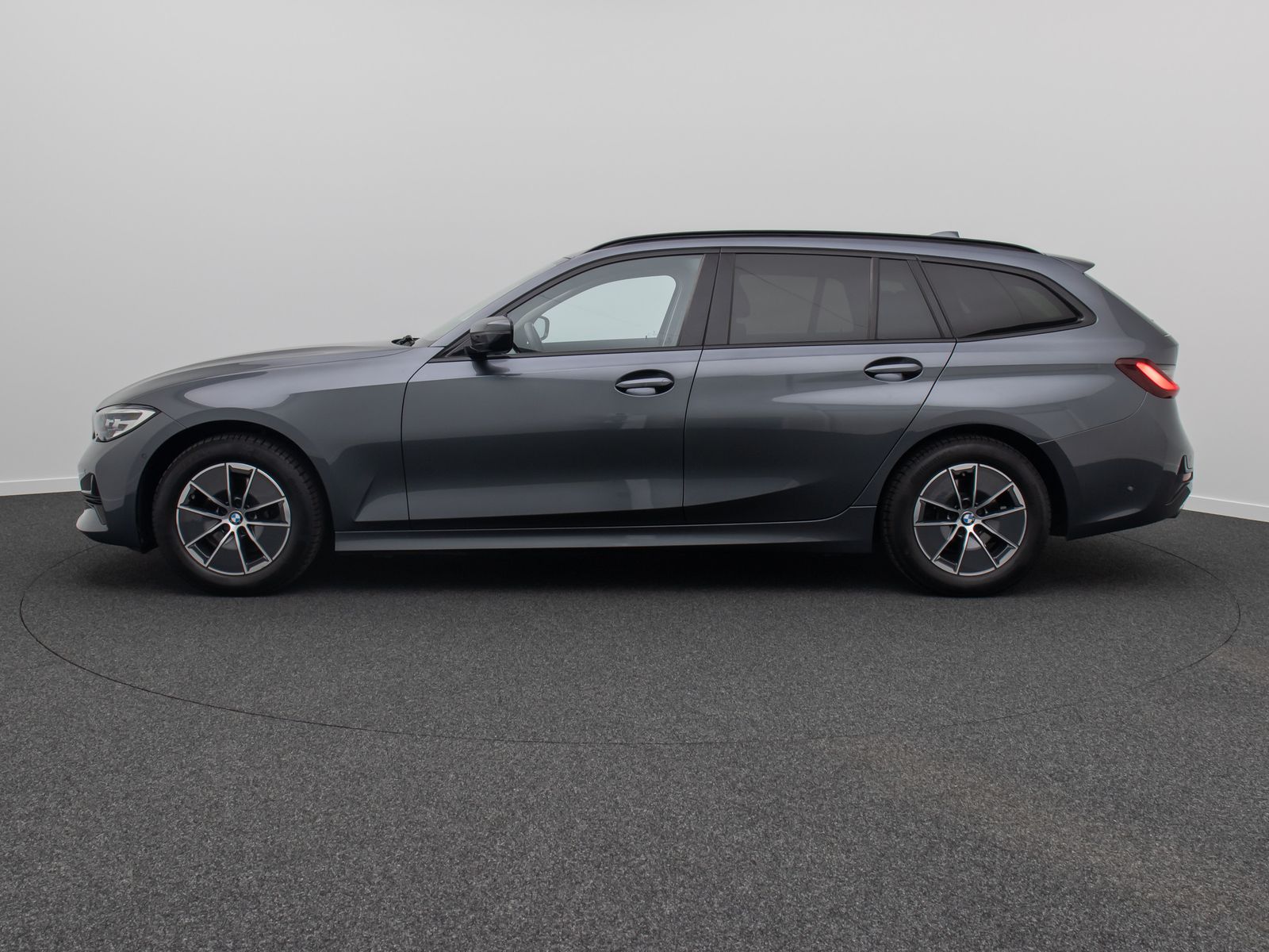 Fahrzeugabbildung BMW 320d Sport Line Kamera DAB Alarm HiFi Komfort