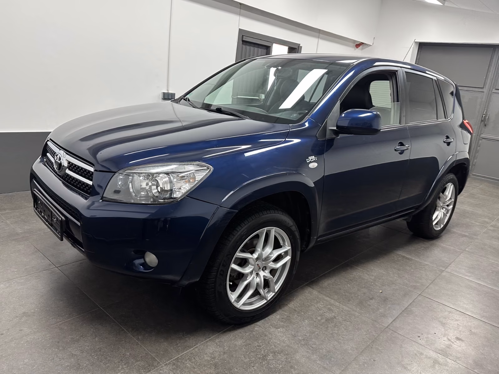 Toyota RAV4 Executive 2.2 D-CAT 177 ch 4x4 • Cuir • GPS • Caméra • Attelage