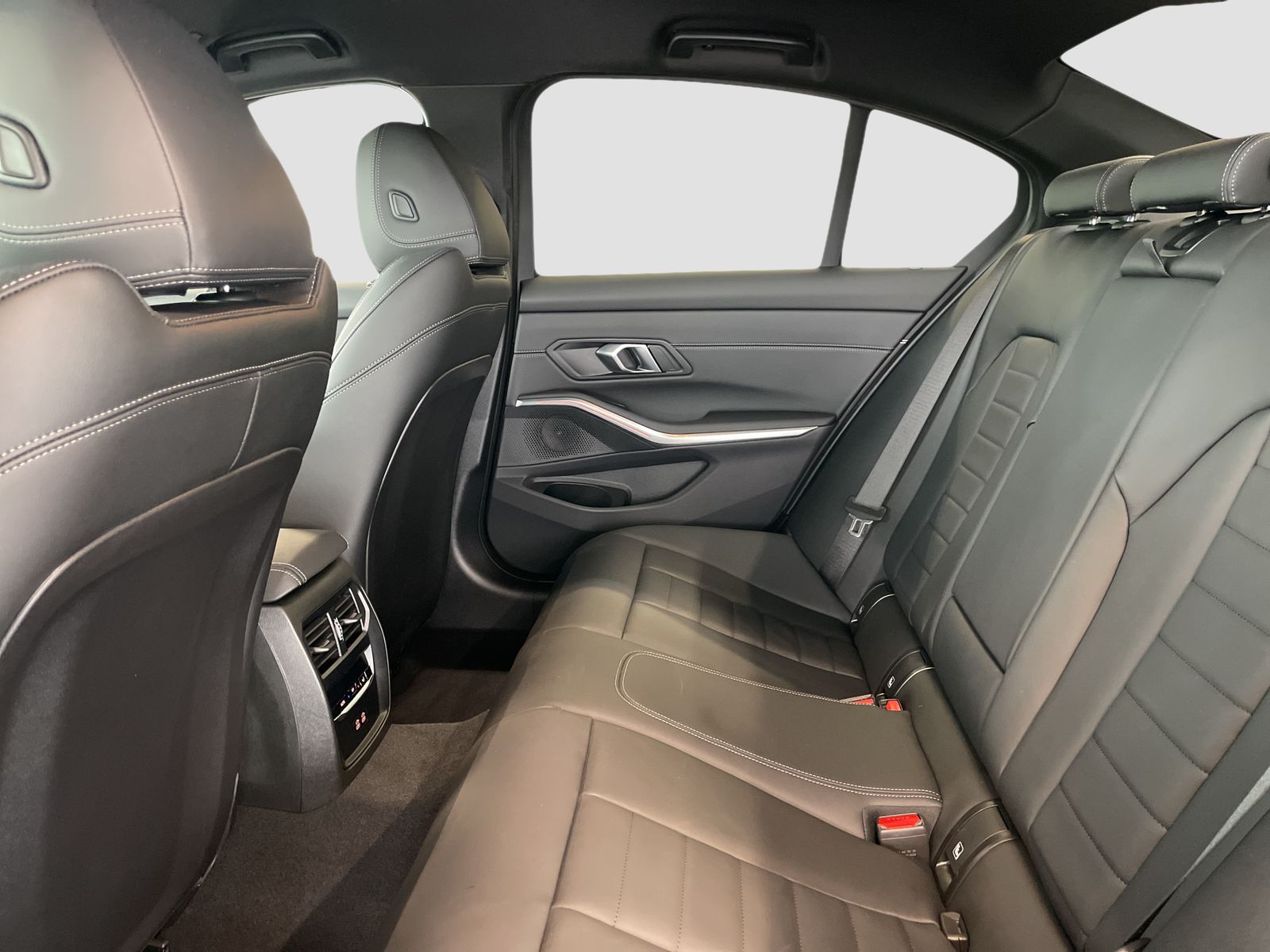 BMW 320 - Bild 13