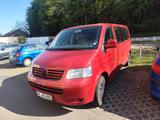 Volkswagen T5 Caravelle mit Rollstuhlrampe  - gebrauchte VW T5 Caravelle aus dem Jahr 2005