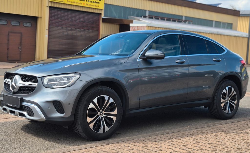 Image of Mercedes-Benz GLC 300