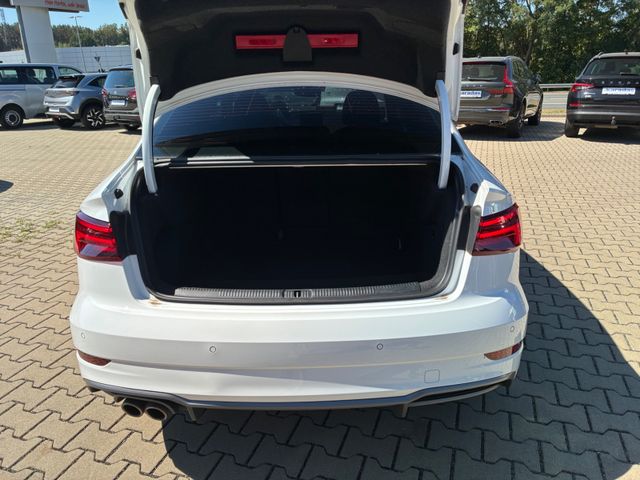 Fahrzeugabbildung Audi A3 Limo 35 TFSI >S Line/PANO/NAV/LED/Sitzheiz<