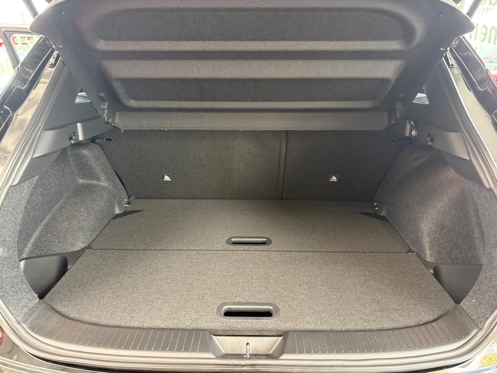 Fahrzeugabbildung Nissan Qashqai 1.3 DIG-T  158PS Xtronic N-Connecta