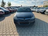 Opel Astra H Lim. Basis / EURO 4 - Opel Astra: €