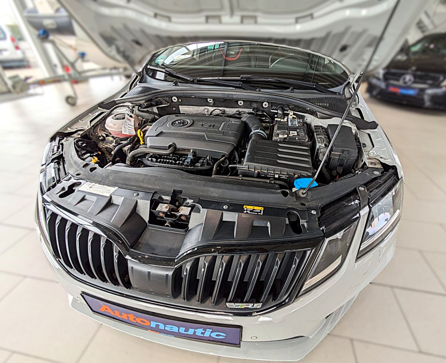 Fahrzeugabbildung SKODA Octavia RS DSG PANO ACC LED VIRTUAL CAM CARPLAY