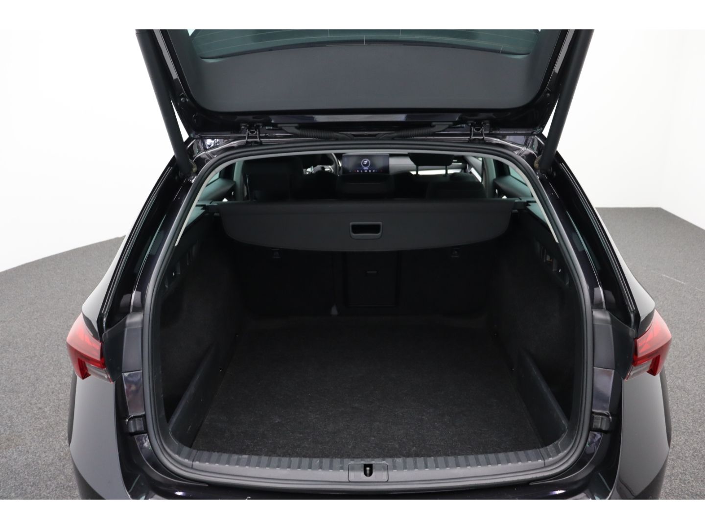 Fahrzeugabbildung SKODA Octavia Combi First Edition ACC 3-Zonen-Klimaa