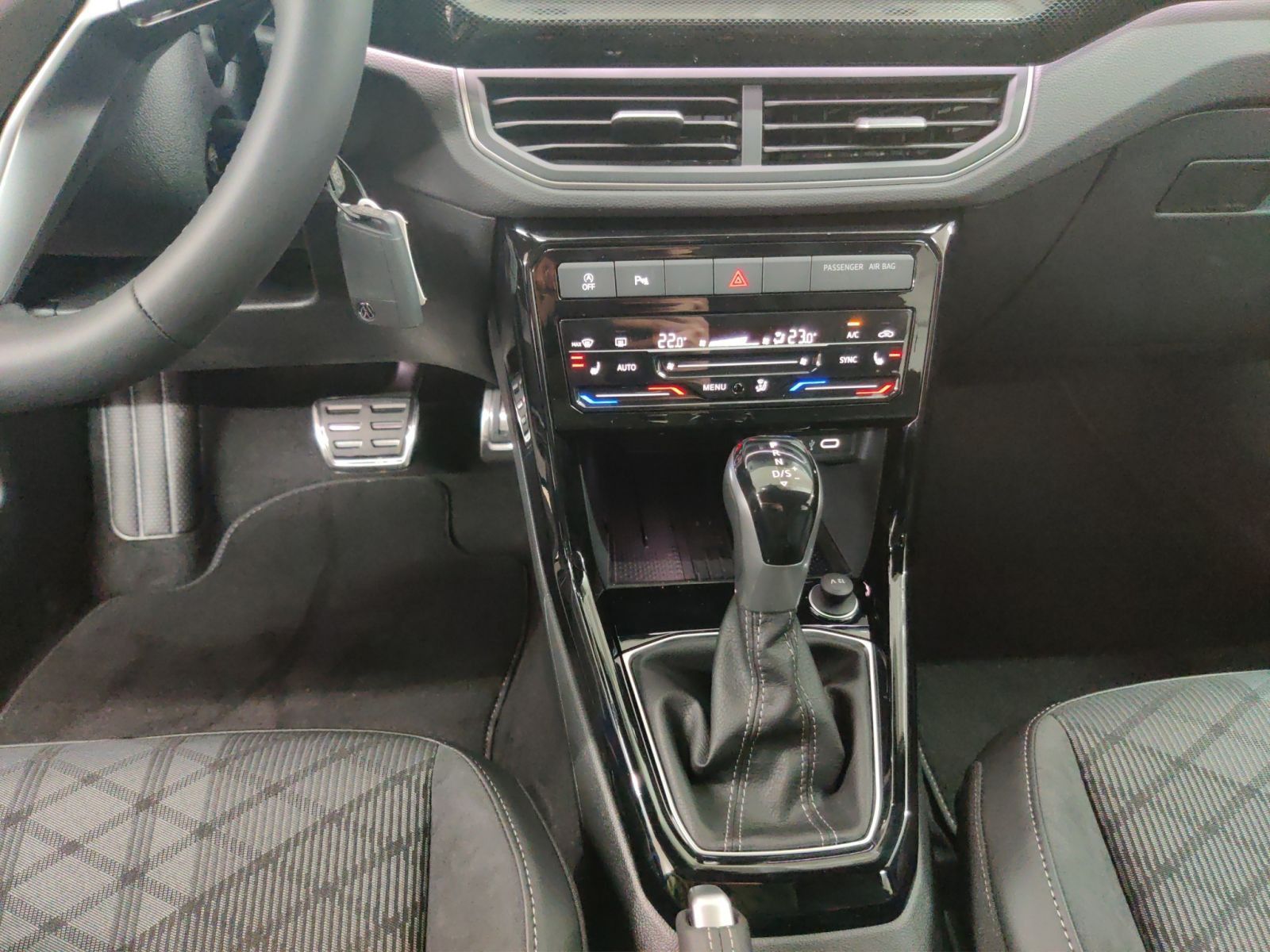 Volkswagen T-Cross - Bild 12