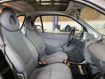 MYAUTOCENTER – Gebraucht- und Jahreswagen mit Werkstattservice in Pfaffenhofen Smart ForTwo fortwo coupe Basis *Radio*Klima*