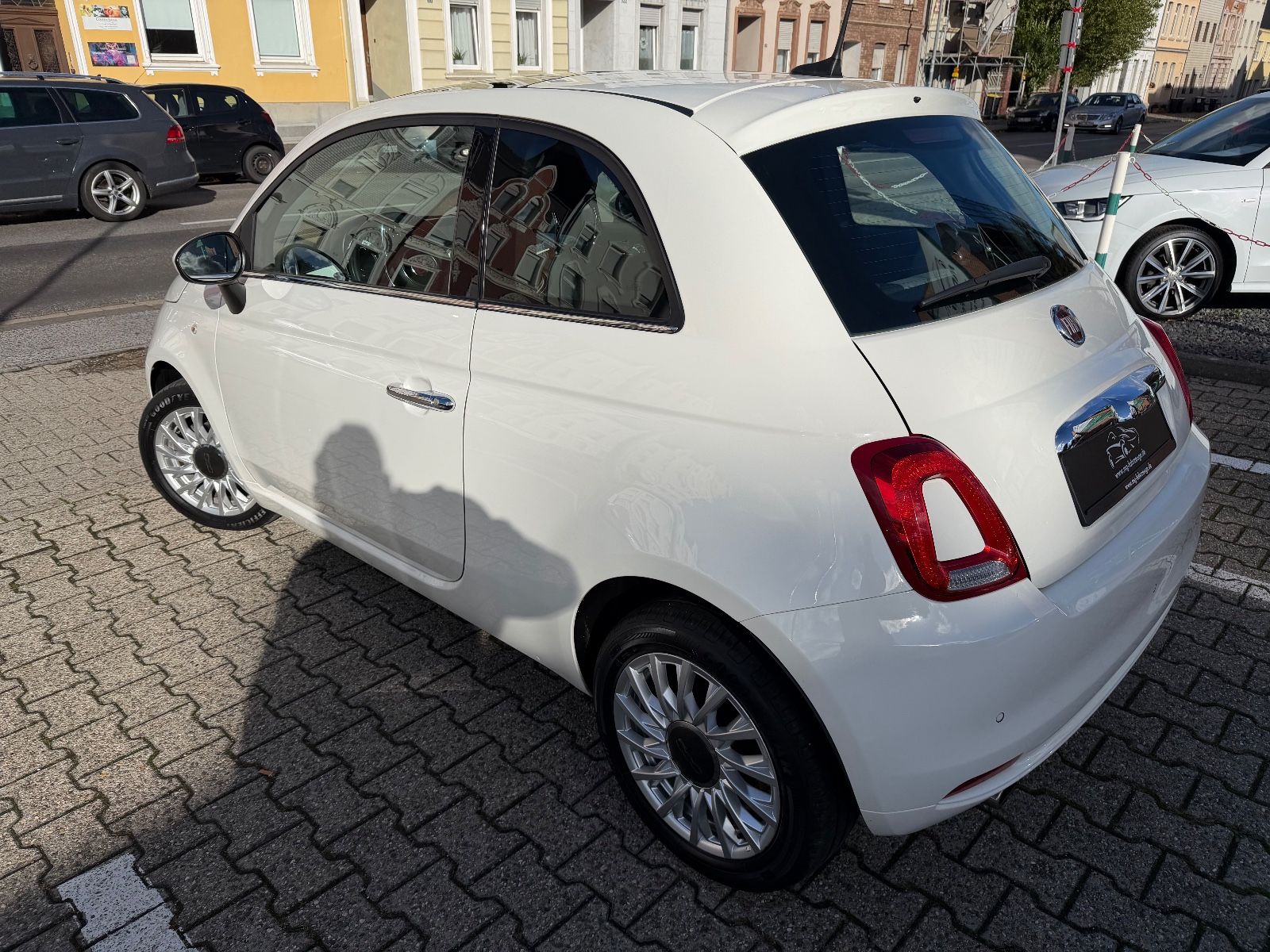 Fahrzeugabbildung Fiat 500 Lounge 1-HAND TEMPOMAT NAVI PDC