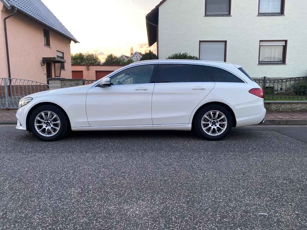 Mercedes-Benz C 220