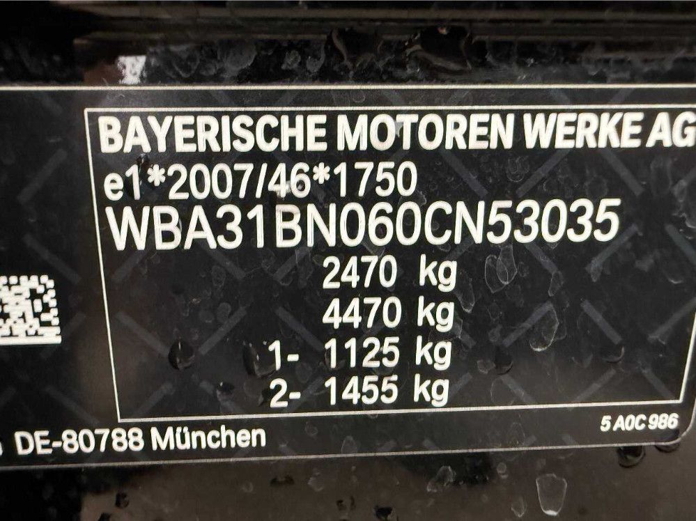 Fahrzeugabbildung BMW 520d T AT8 LASER/HUD/H&K/LEDER/SHZ/RFK/AHK