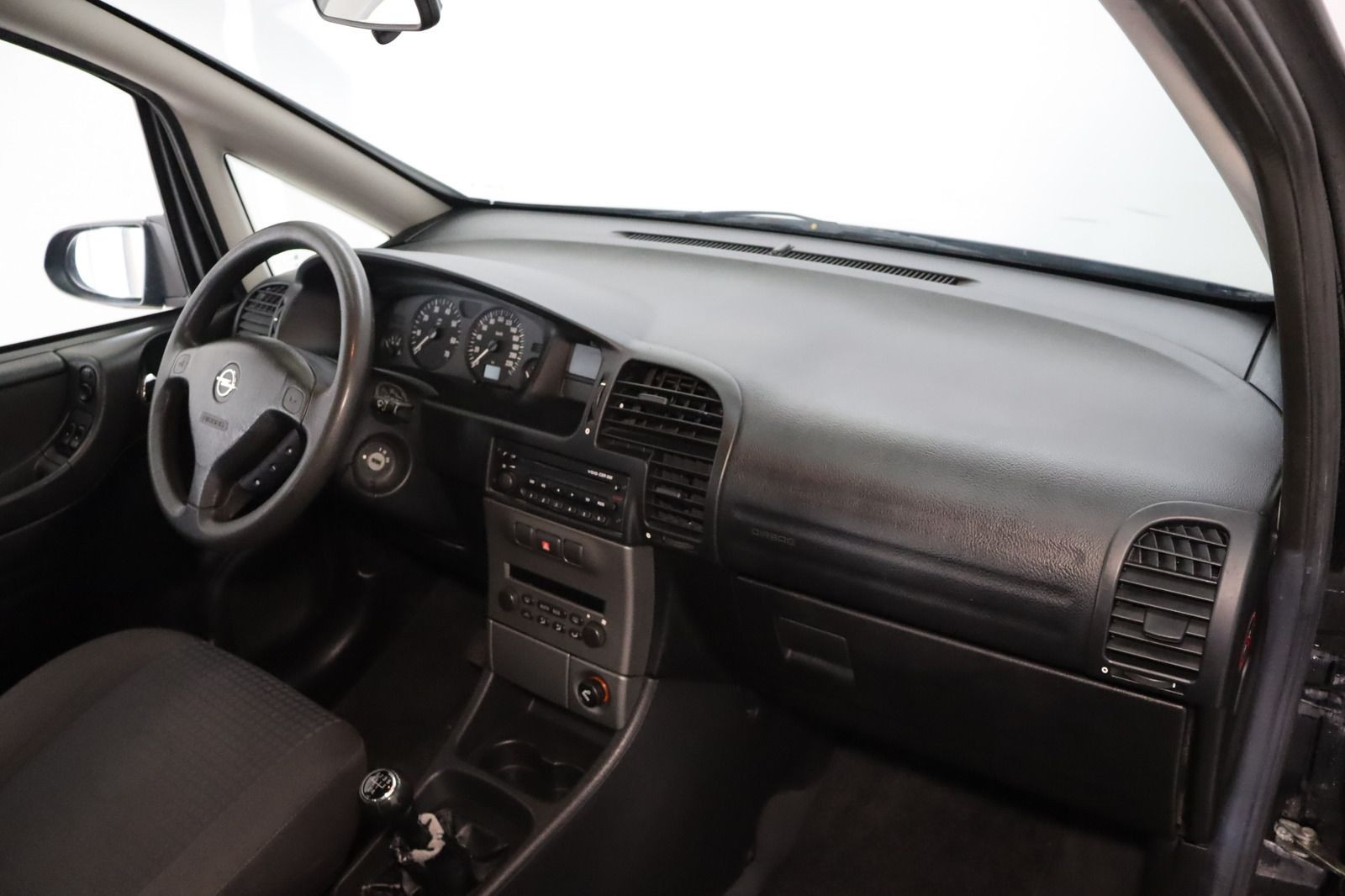 Fahrzeugabbildung Opel Zafira A 1.8i 7 Sitze * HU/AU 03.27 * AHK