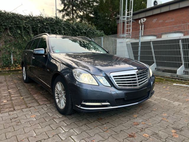 Mercedes-Benz E klasse 300CDI*Schiebedach*Leder*scheckheft*usw