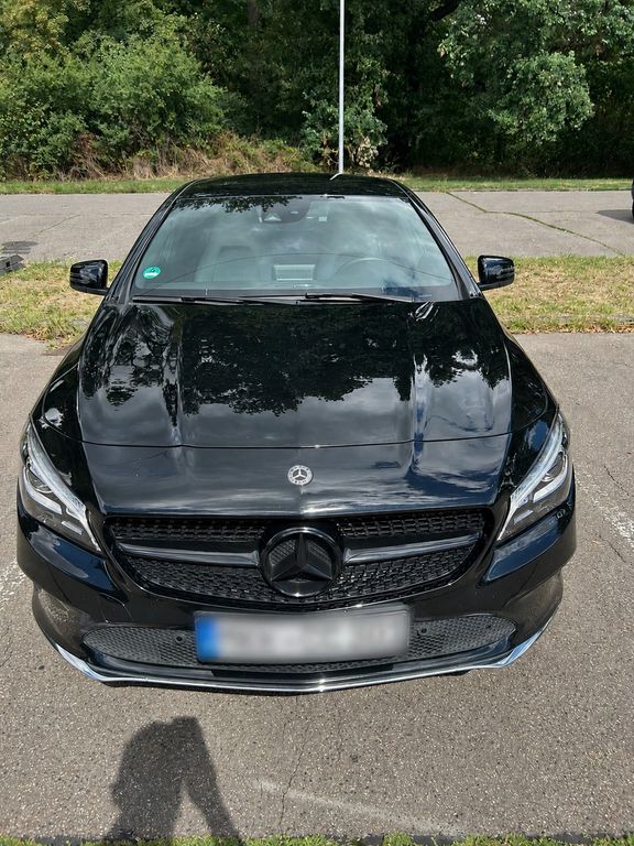 Image of Mercedes-Benz CLA 200