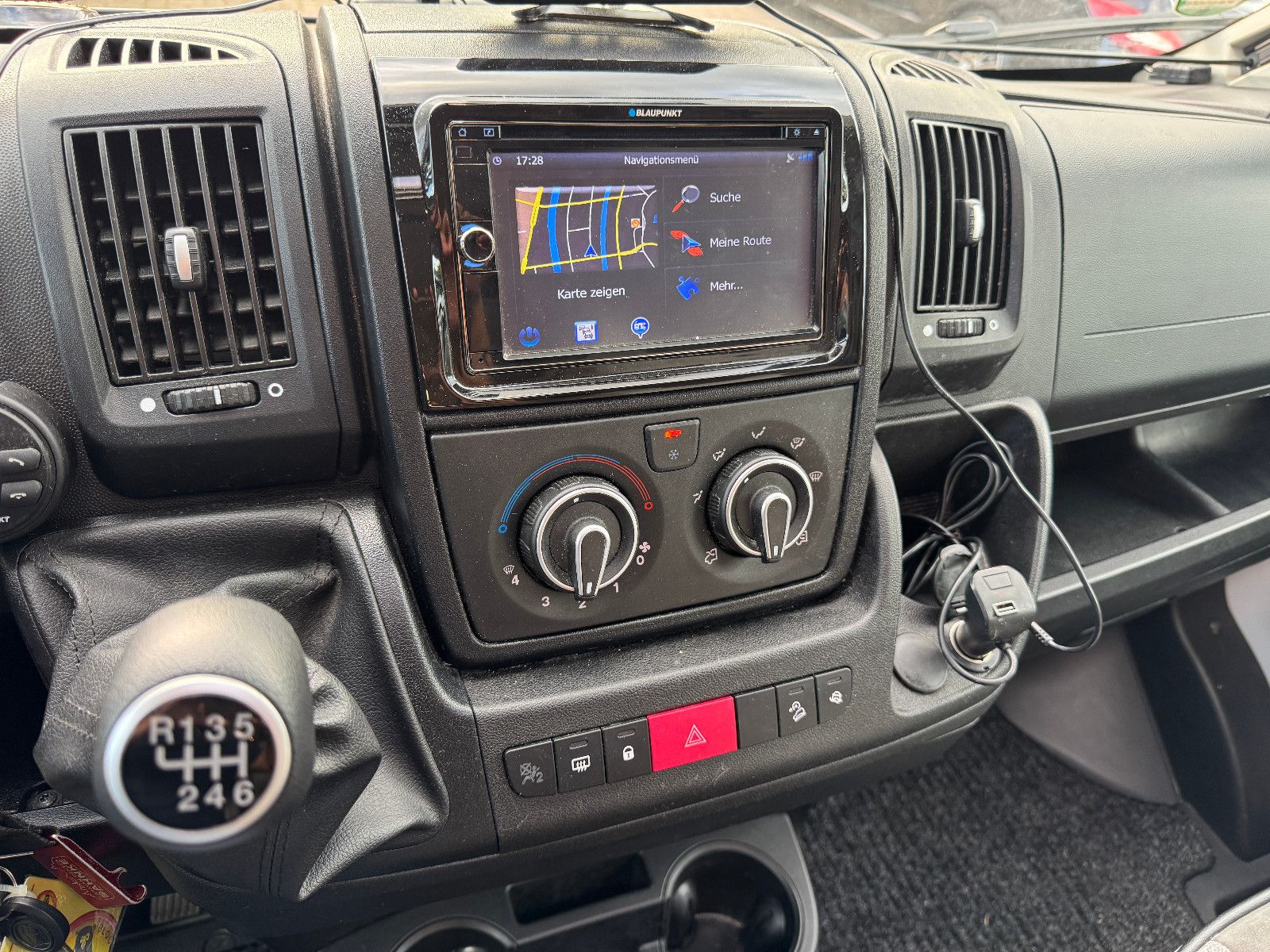 Fahrzeugabbildung Hobby T 65 HKM OPTIMA ON TOUR IC-LINE MAXXAIR BEARLOCK