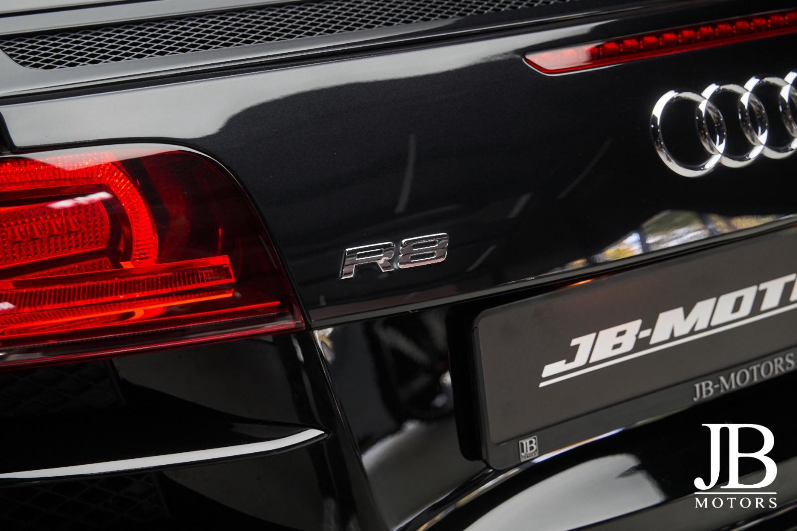 Audi R8 Spyder V10 5.2 FSI 525 ch • Boîte manuelle 6• Magnetic Ride • B&O • Caméra