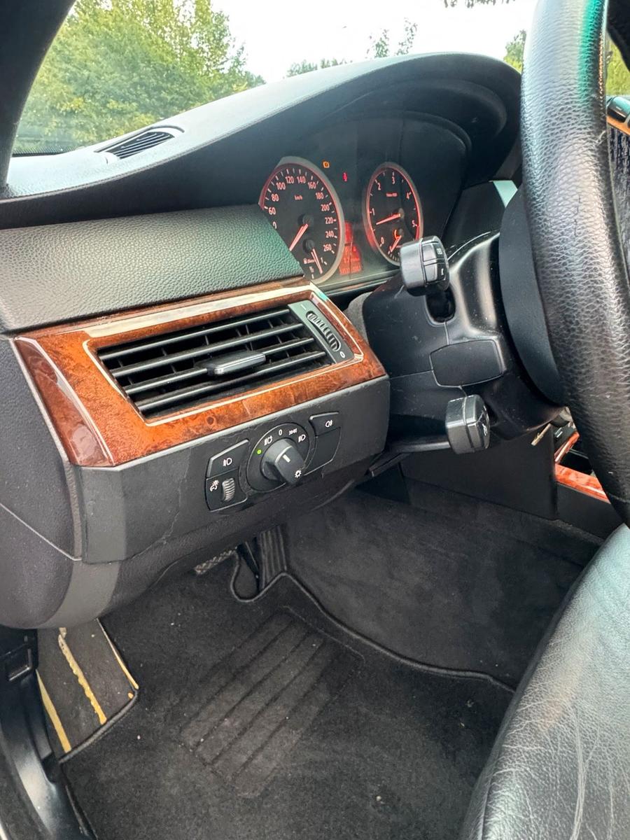 BMW 330 2004 — photo 12