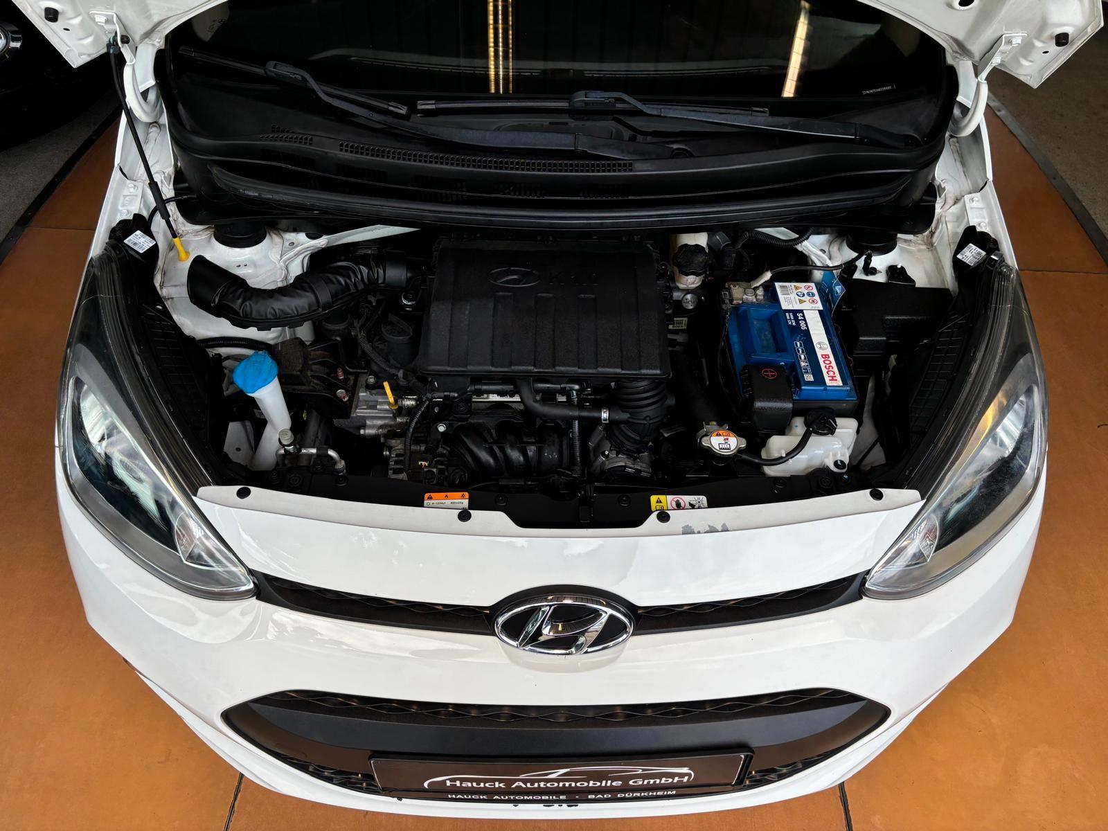 Hyundai i10 blue Classic Klima  8-fach bereift