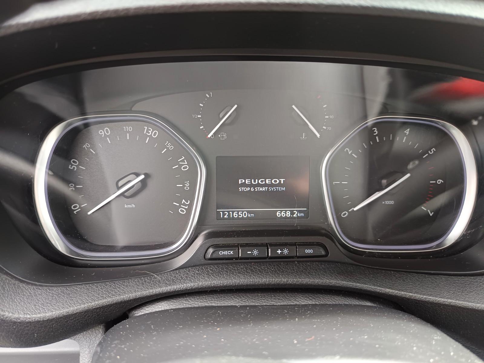 Peugeot Expert Kombi L3  AHK/ Zahnriemen neu