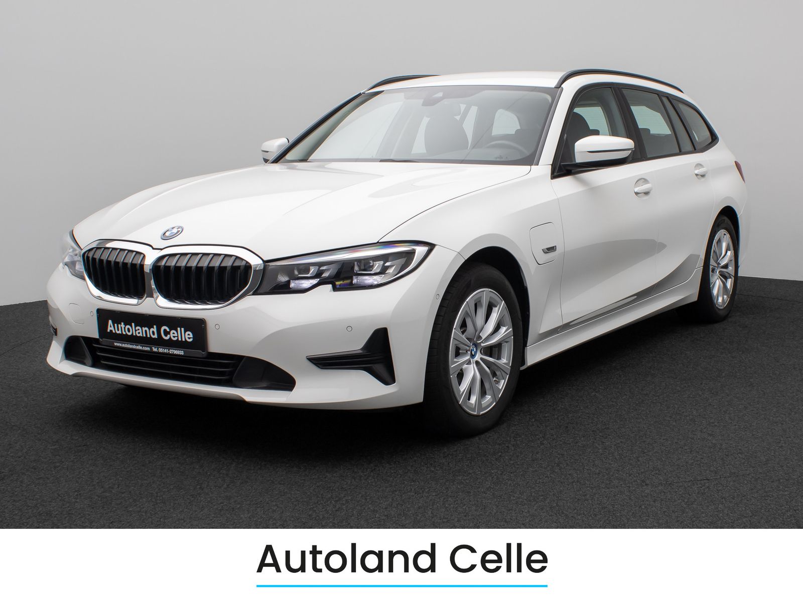 Fahrzeugabbildung BMW 320e DAB CockPitPro Alarm Geschwindigkeitsreg