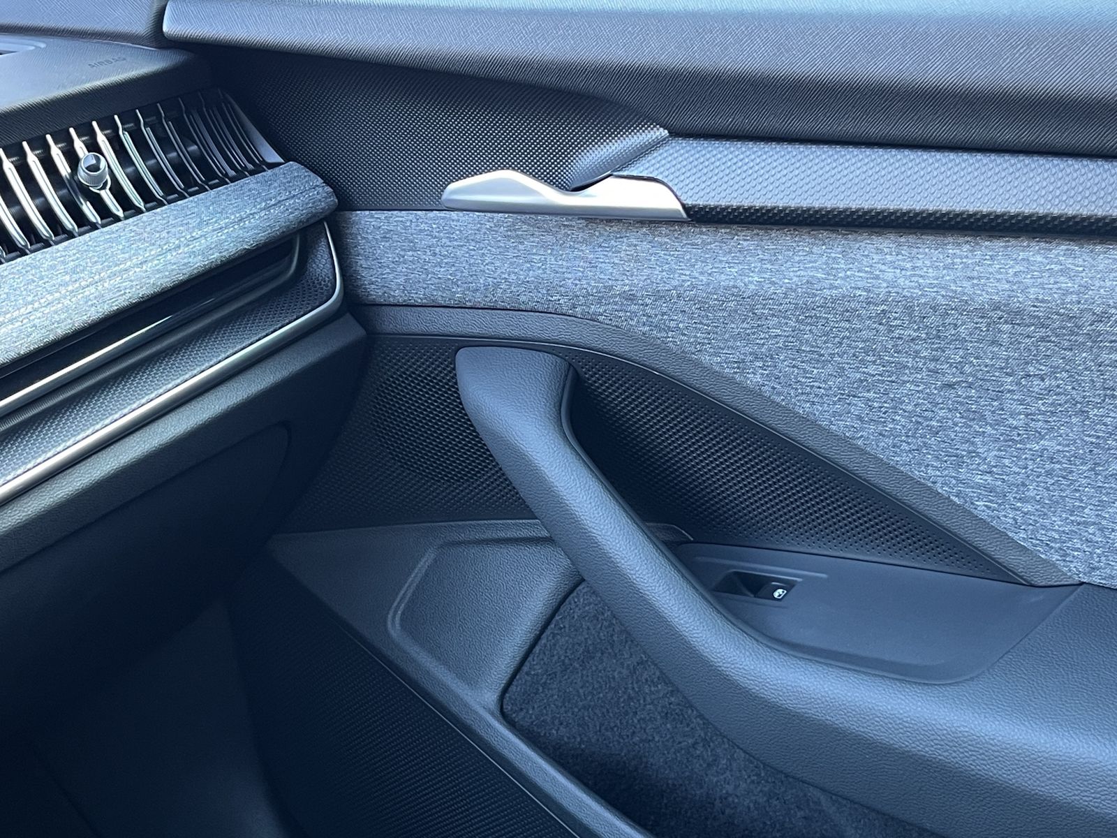 Fahrzeugabbildung SKODA Superb 2.0 TDI*ACC*SHZ*ViCo*NAVI*SmartLink**