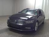 Volkswagen Passat Var. 2.0 TDI R-Line T-Leder Navi AID LED - gebrauchte VW Passat aus dem Jahr 2021