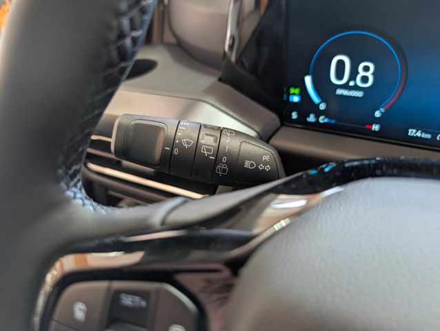 Ford Tourneo Custom Tit. 2.0 L1 NEUES MODELL