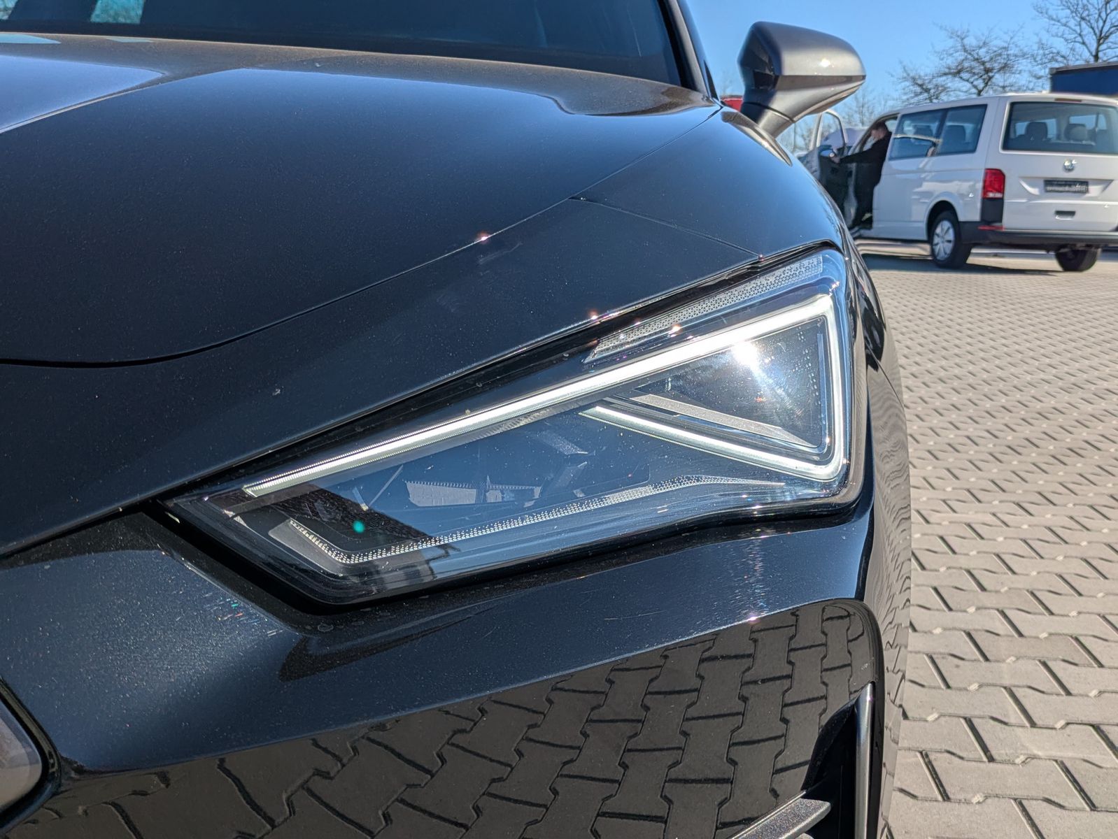 Fahrzeugabbildung CUPRA Leon 1.5 eTSI DSG MATRIX-LED*ACC*APP*KAMERA*18"