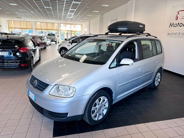 Volkswagen Touran 2.0 16V TDI DSG Highline 7 POS