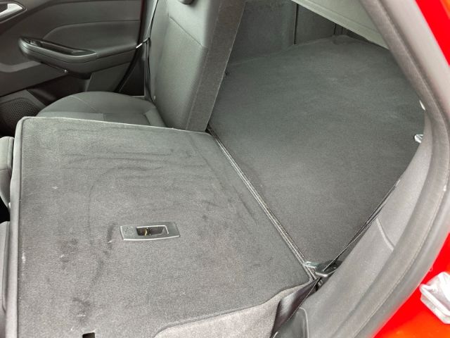Fahrzeugabbildung Ford Focus 1.5 EcoBoost Xenon, Navi, Einparkhilfe, Kl