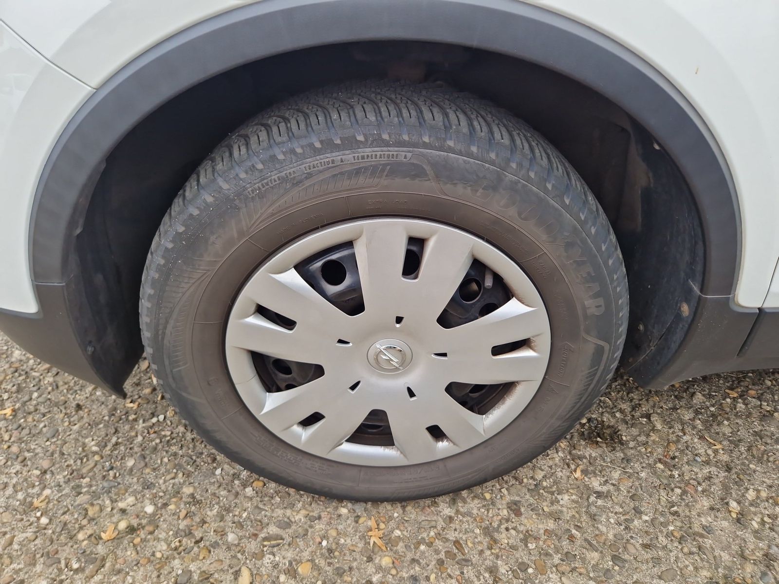 OPEL Mokka X 1.6 Selection Radio Klimaanlage – Bild 7