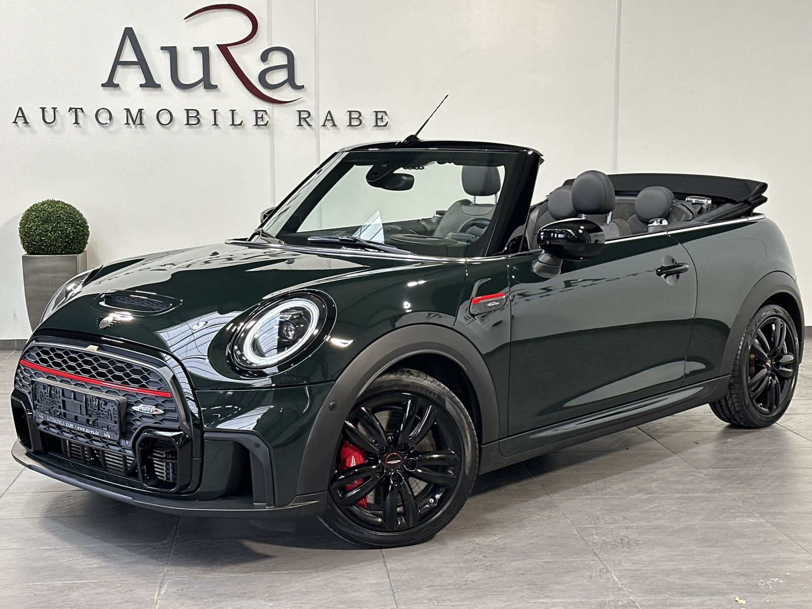 Fahrzeugabbildung MINI John Cooper Works Cabrio Sport-Aut. NAV+LED+KAM