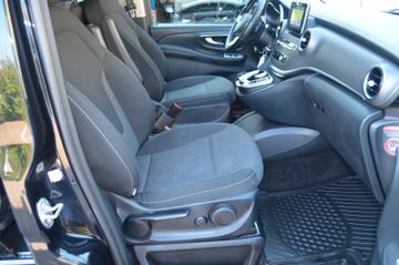 Mercedes V 220 - 10