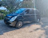 Hyundai H-1 Starex - schwarze Hyundai H-1 Starex