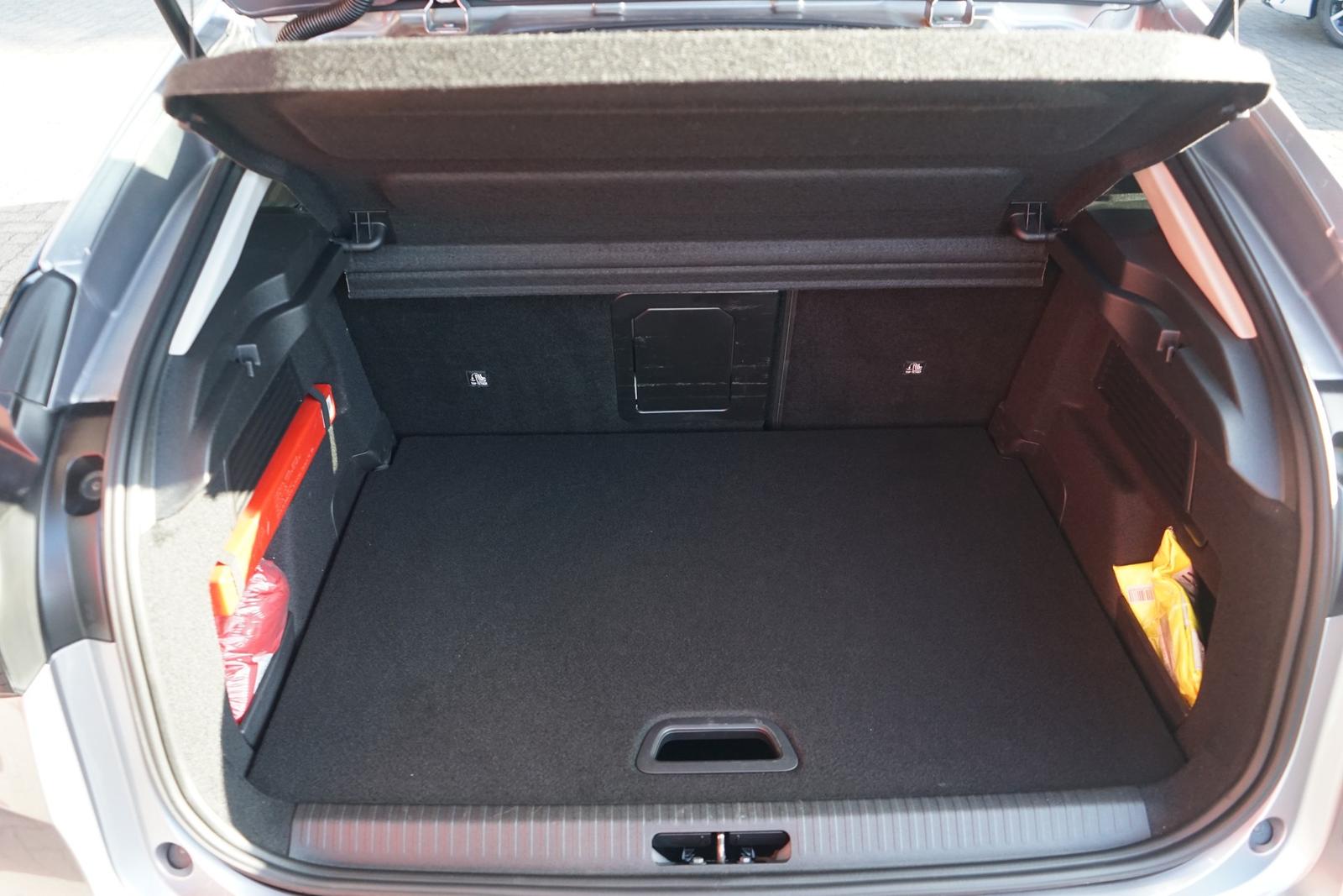 Citroën C4 1.2 12V e-THP Max Aut. LED Navi ACC Kamera