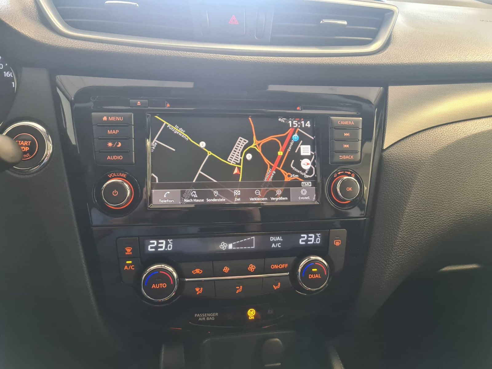 Fahrzeugabbildung Nissan Qashqai Akari / VOLLLEDER / LED / KAMERA