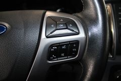 Fahrzeugabbildung Ford RANGER 2.2 TDCi 4x4 XLT DoKa Automatik + AHK