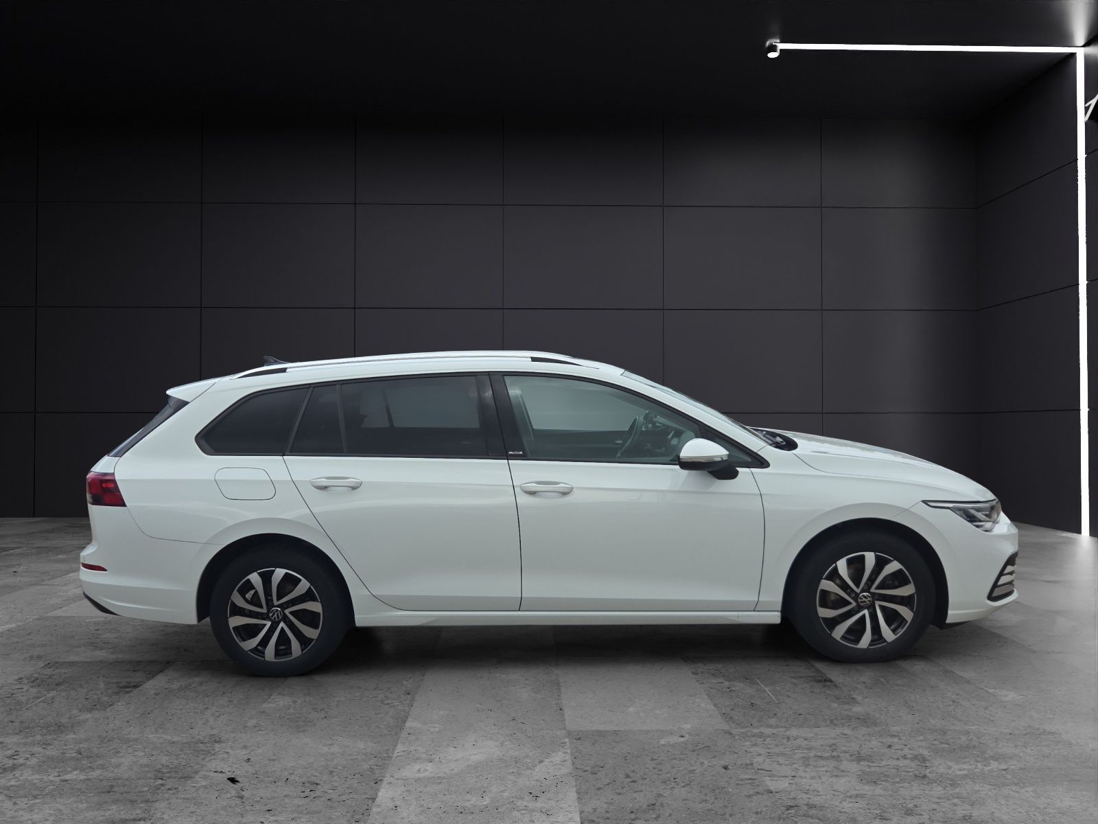 Fahrzeugabbildung Volkswagen Golf VIII Variant TDI Active DSG LED Navi AID AC