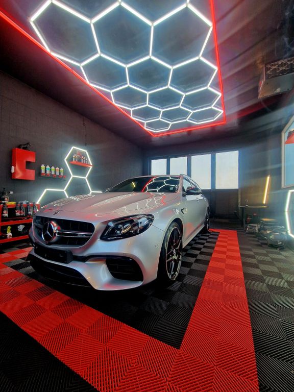 Mercedes-Benz E 63 AMG