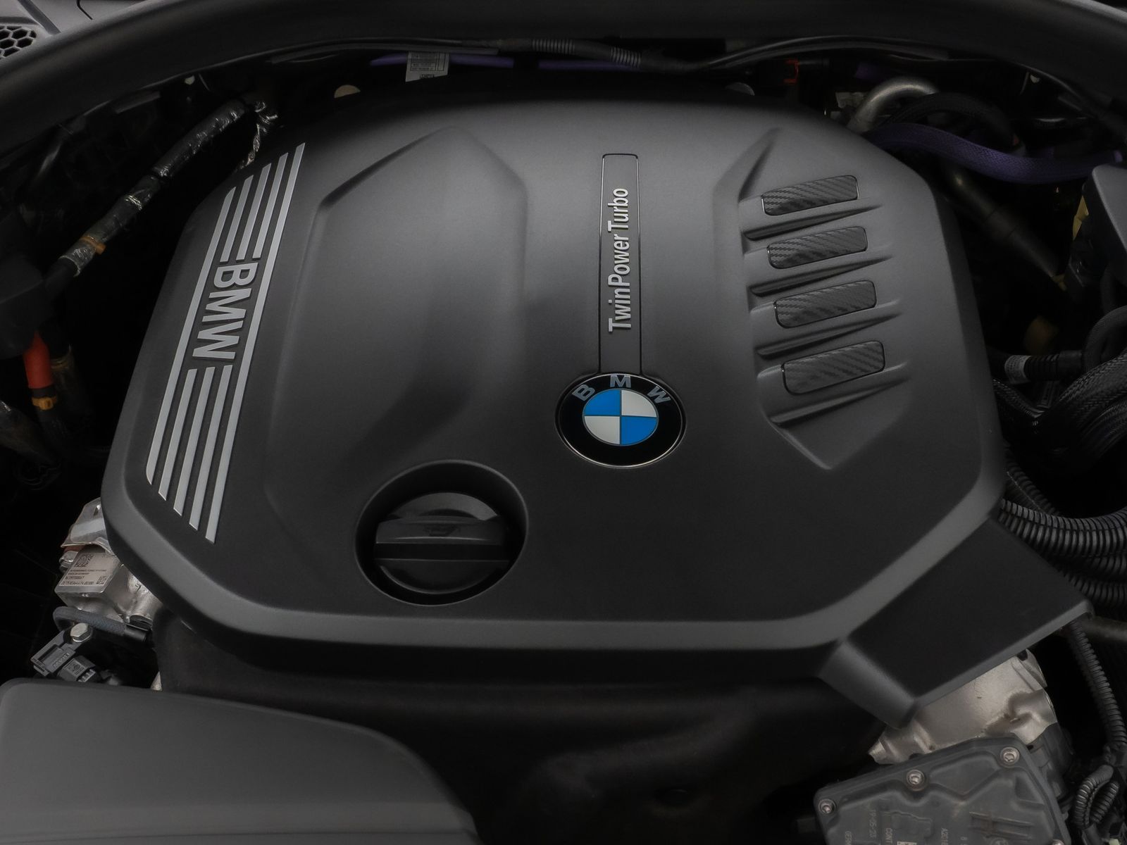 Fahrzeugabbildung BMW 320d Kamera DAB HiFi Leder Komfort Sport LED
