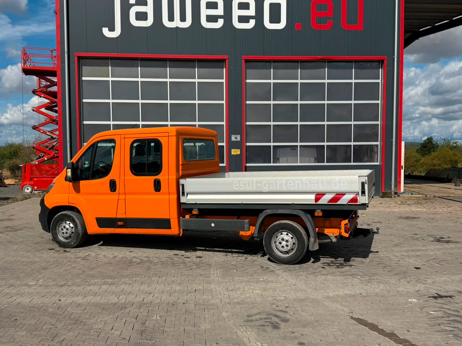 Fahrzeugabbildung Citroën Pritsche DoKa / 7 Sitze / 2021